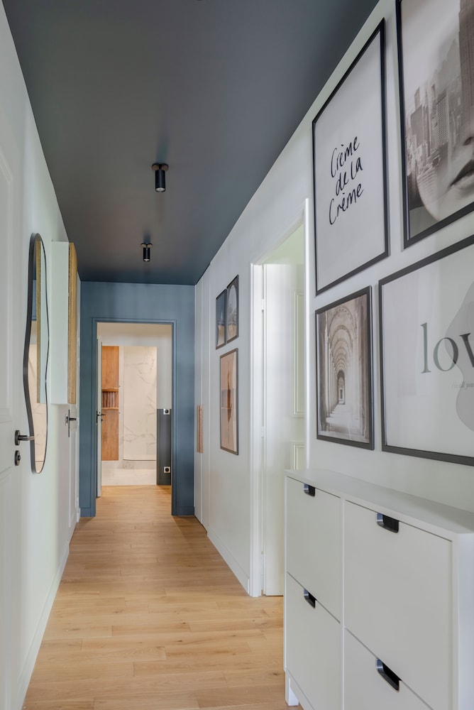 Deluxe Apartment, 3 Bedrooms, City View photo 2