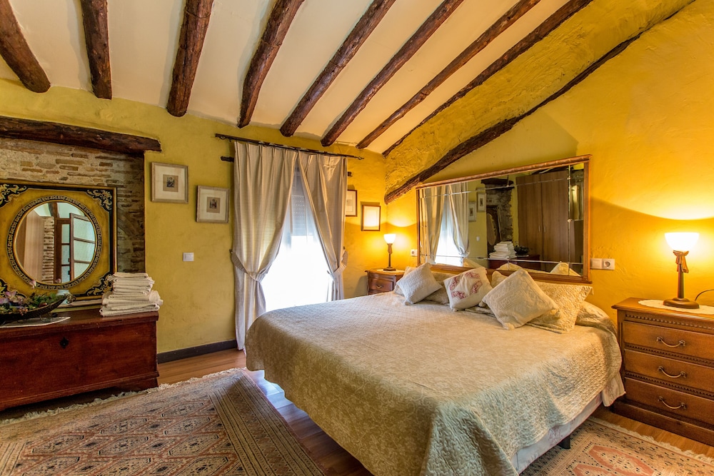 Luxury Quadruple Room, 2 Bedrooms, Private Bathroom