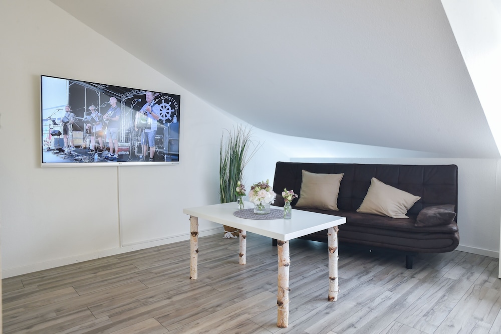 Standard Suite - Photo 5