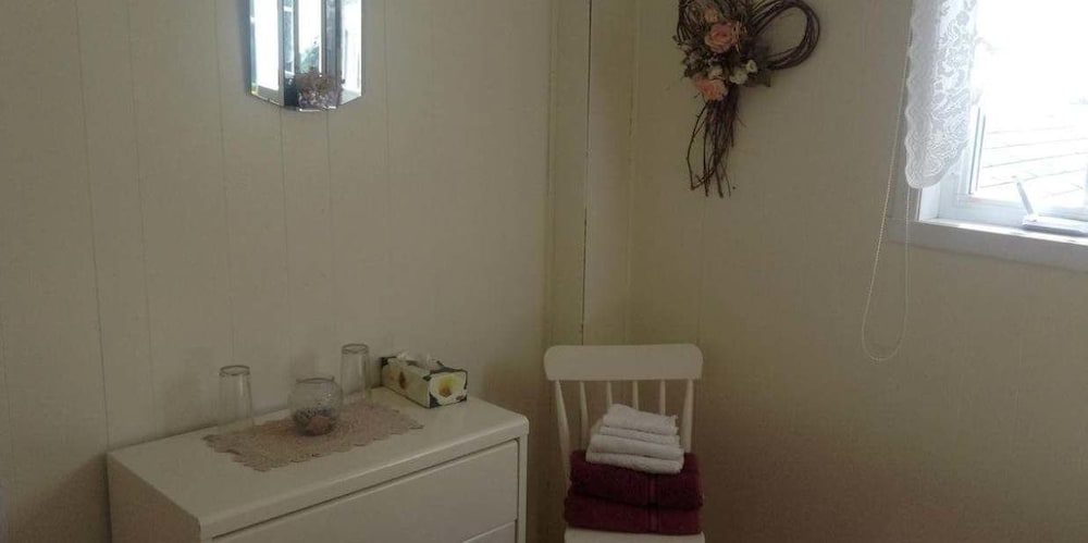 Room, 1 Double Bed, Shared Bathroom photo 2