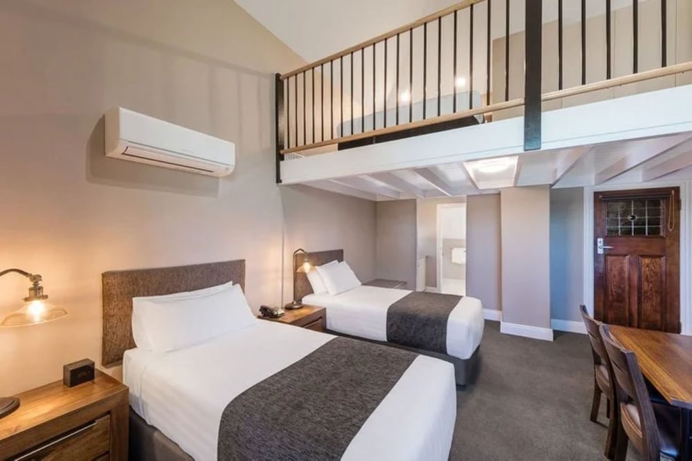 Luxury Heritage Family Mezzanine photo 3
