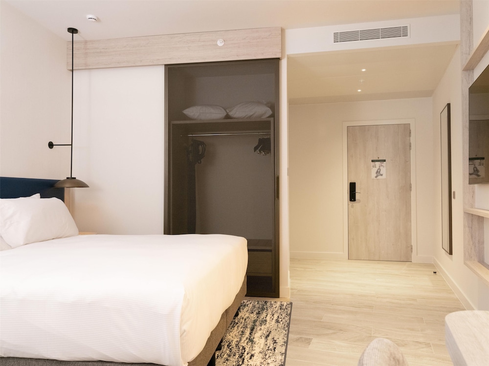 Superior Room, 1 King Bed
