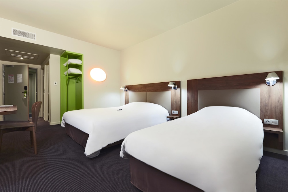 Standard Room, 2 Twin Beds photo 1