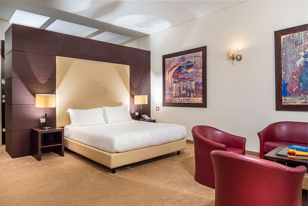 Superior Triple Room, Balcony - Photo 1