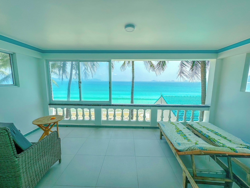 Floor Building Sea View Private Balcony