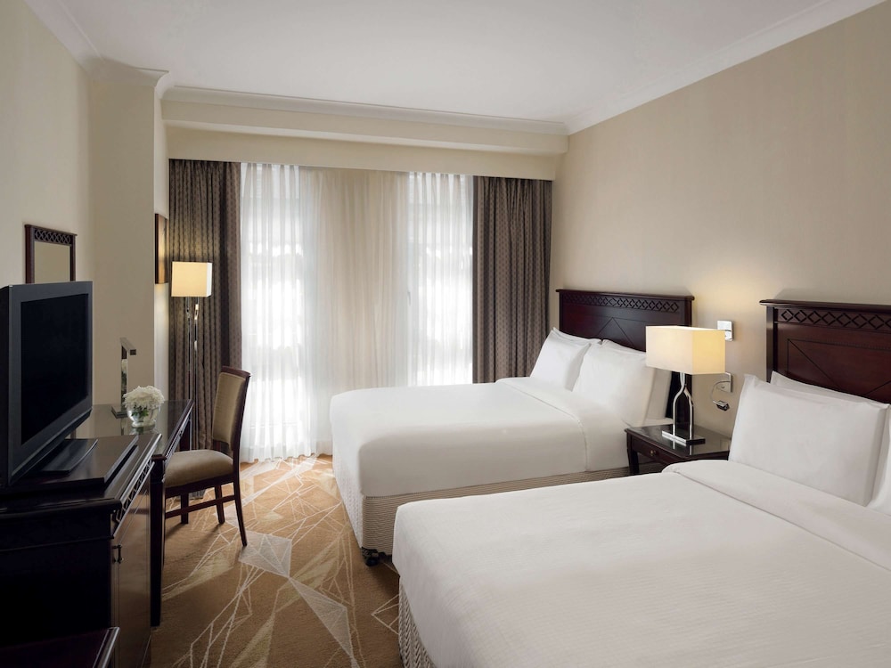 Suite, 3 Bedrooms (Ambassador) - Photo 2