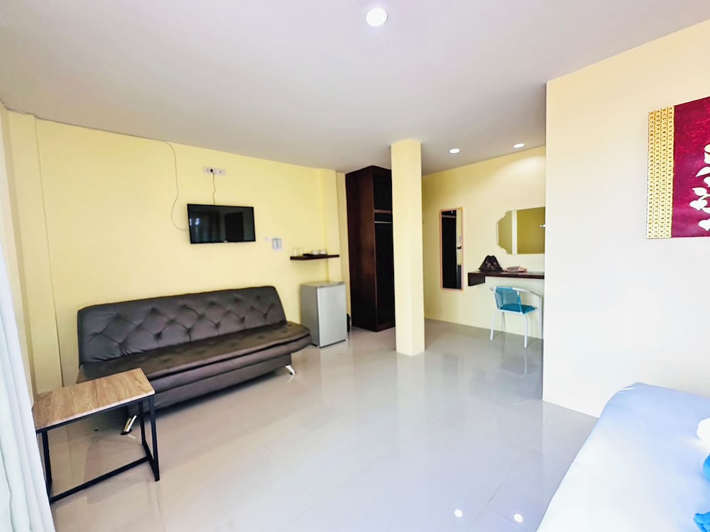 Deluxe Double Room, Pool View - Photo 6