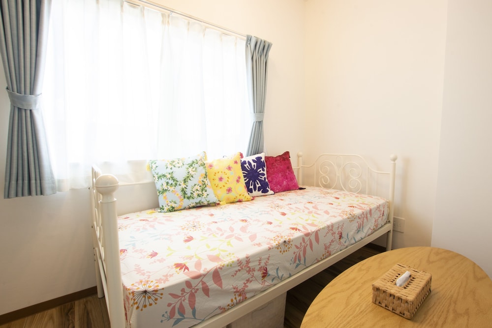 Twin Room - Photo 14