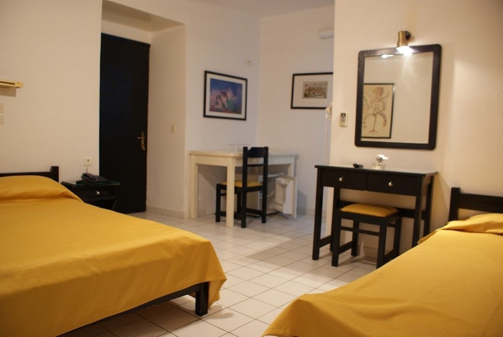 Triple Room