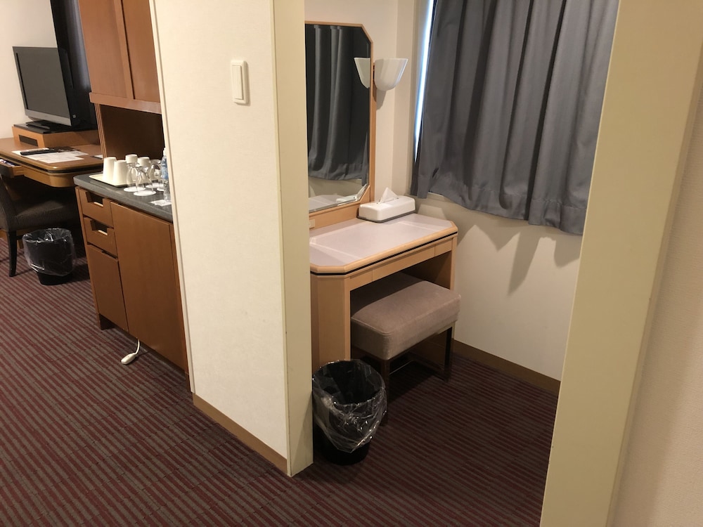 Deluxe Quadruple Room, Non Smoking, Corner - Photo 3
