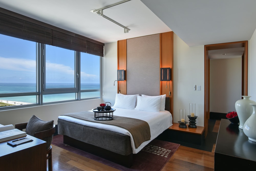 Ocean Suites, Two Bedroom Suite City & Ocean View photo 1
