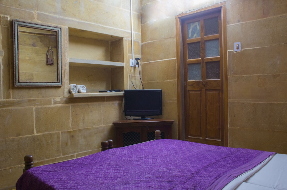 Economy Room photo 3