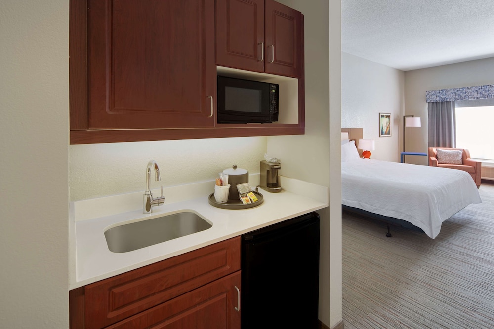 Room, 1 King Bed, Accessible, Non Smoking - Photo 4