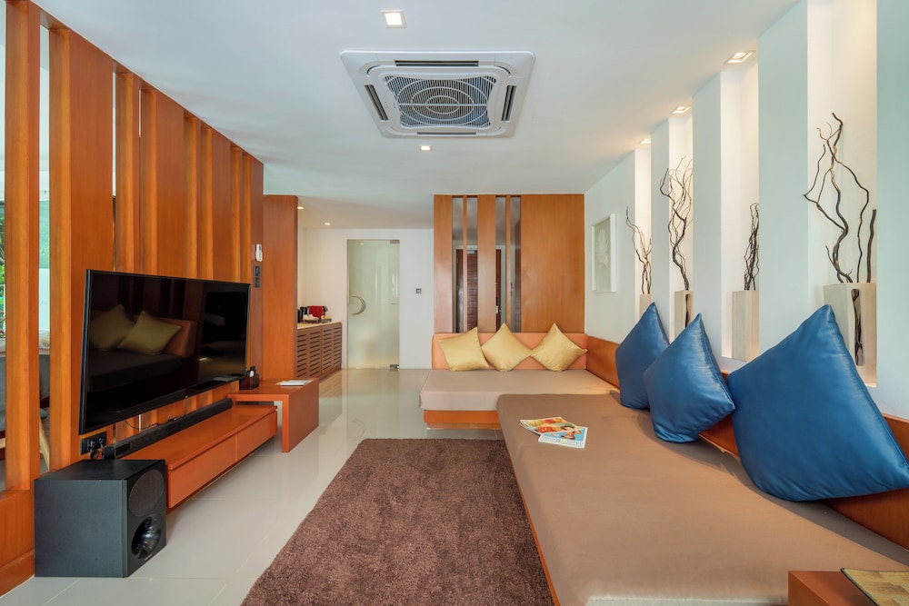 Beachfront Pool Villa - Free Daily Minibar - Photo 5