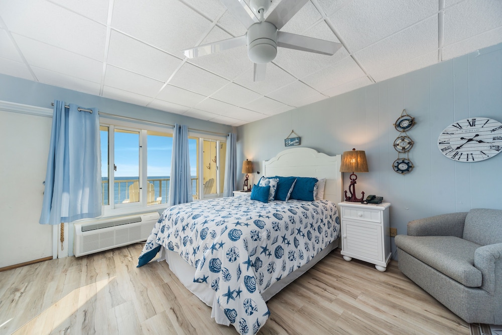 Studio Suite, 1 Queen Bed with Sofa bed, Patio, Ocean View (#513 - No Pets) photo 2