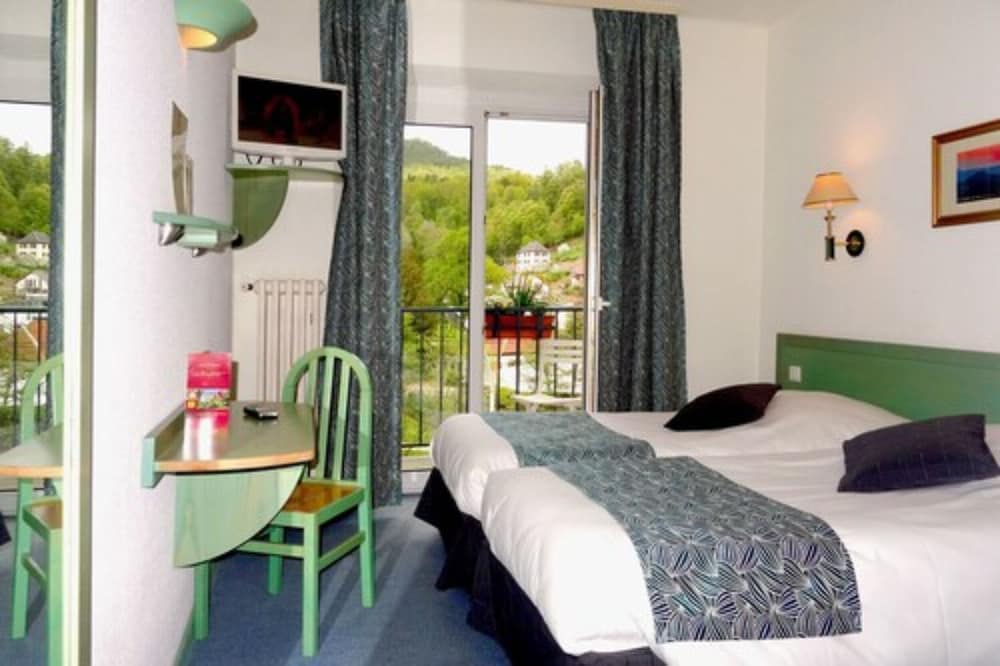 Classic Double or Twin Room, Valley View photo 2
