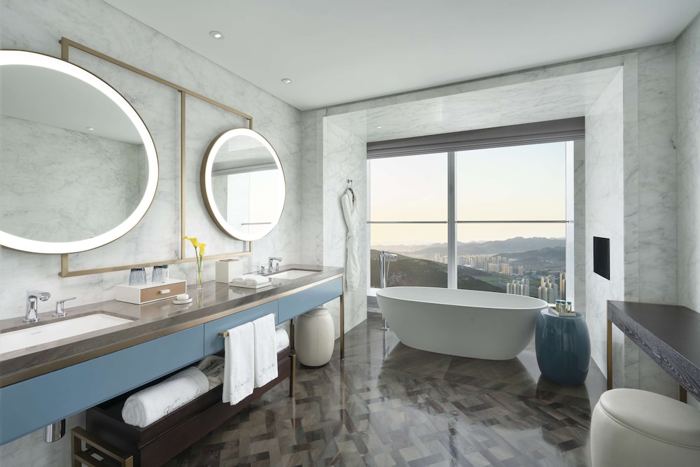 Room, 1 King Bed, City View