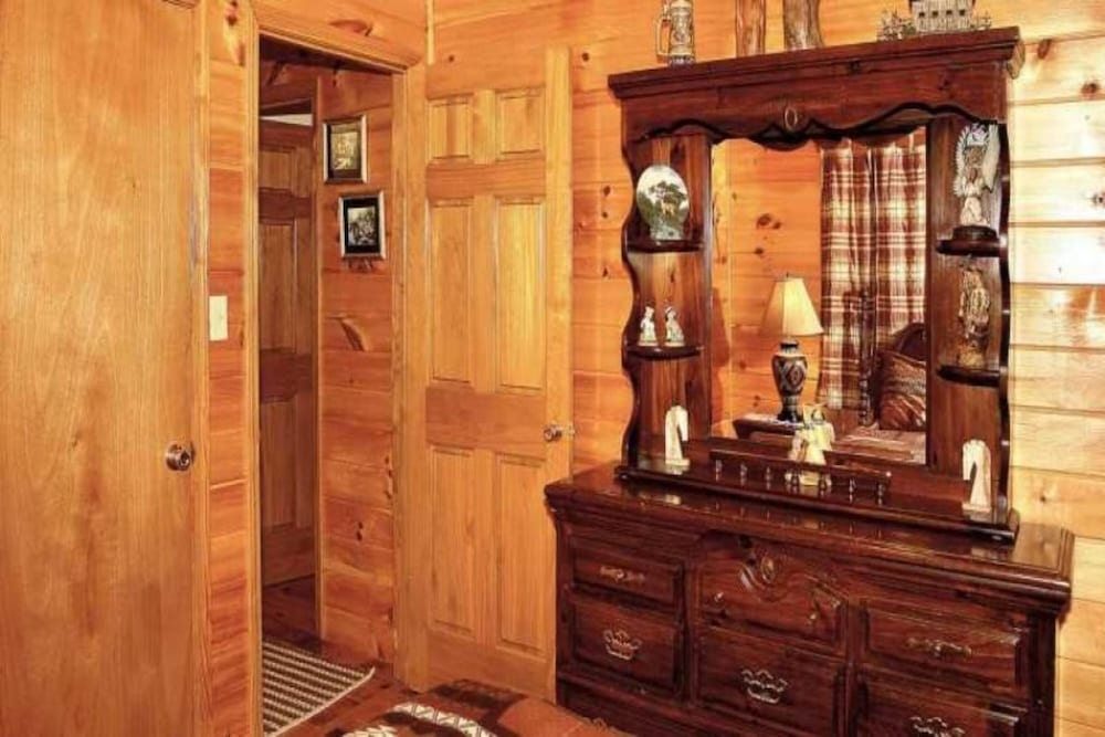 Cabin, 2 Bedrooms photo 3