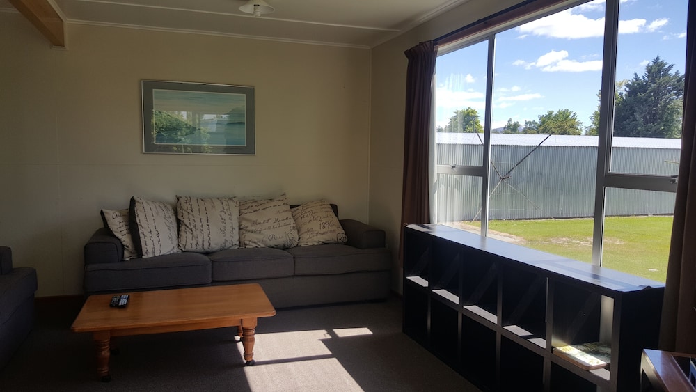 House, 3 Bedrooms photo 3