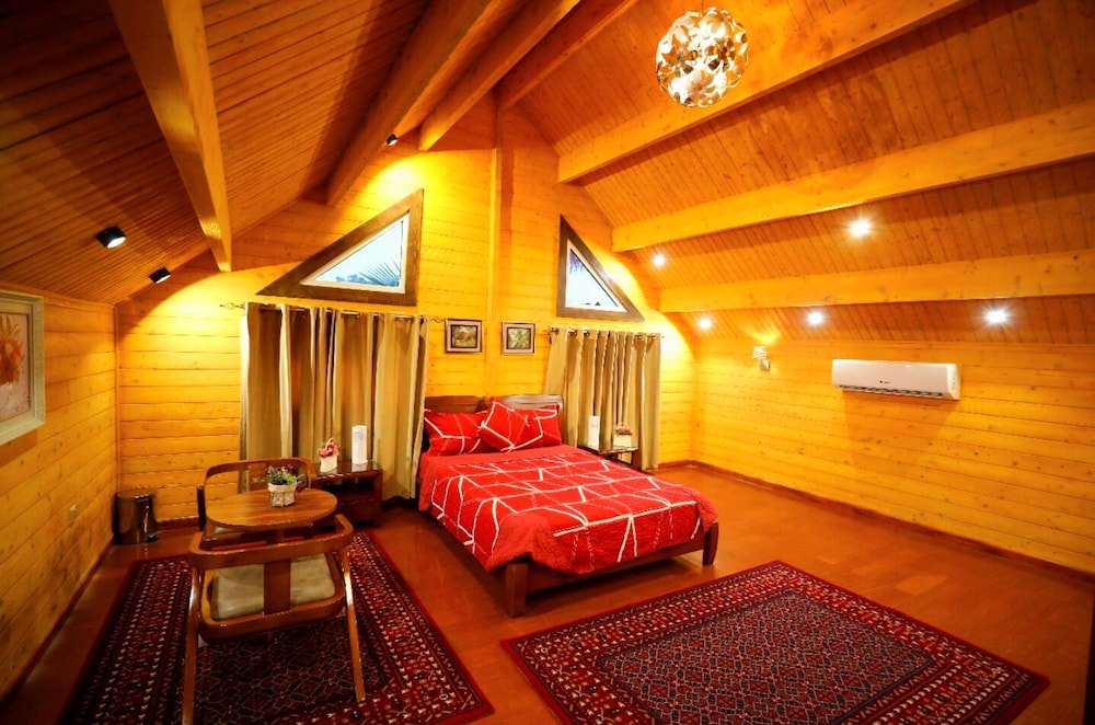Luxury Cottage, 2 Bedrooms, Private Pool, Pool View photo 1