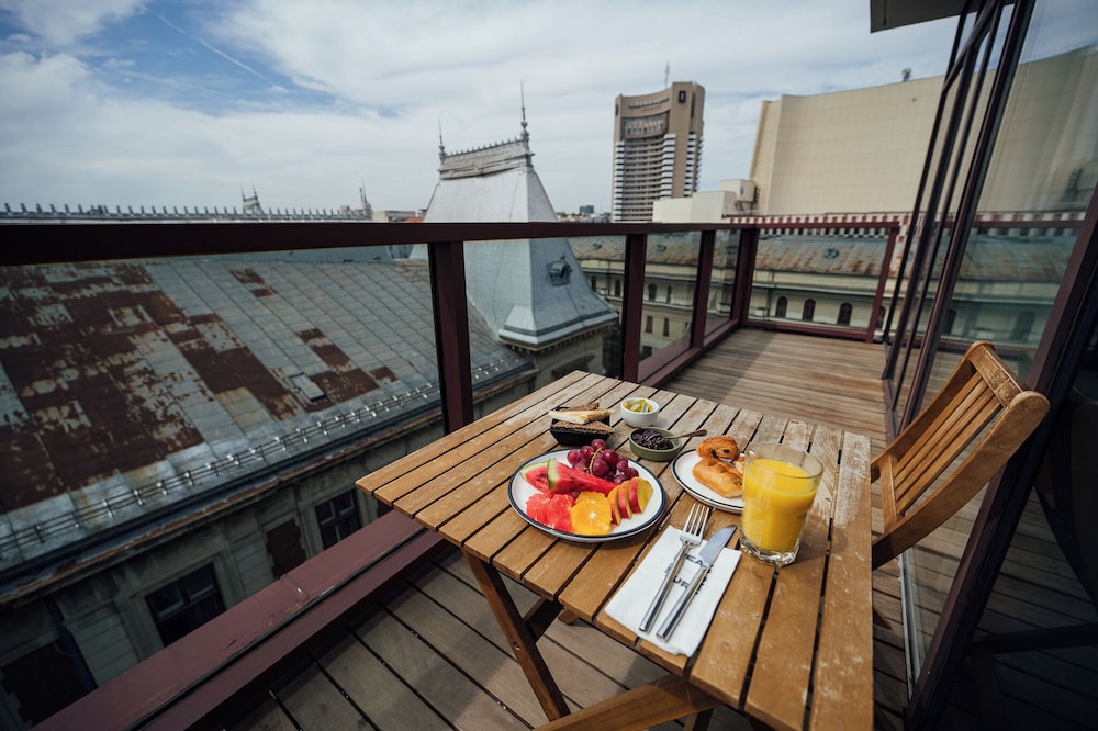 Superior Cozy with Balcony - Photo 1