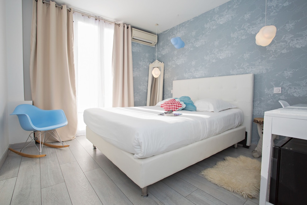 Standard Double Room - Photo 1