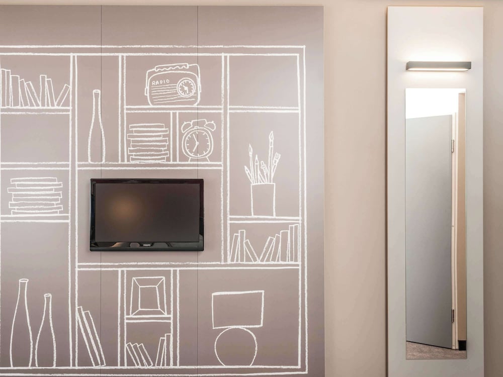 Premium Triple Room, Multiple Beds thumbnail 5