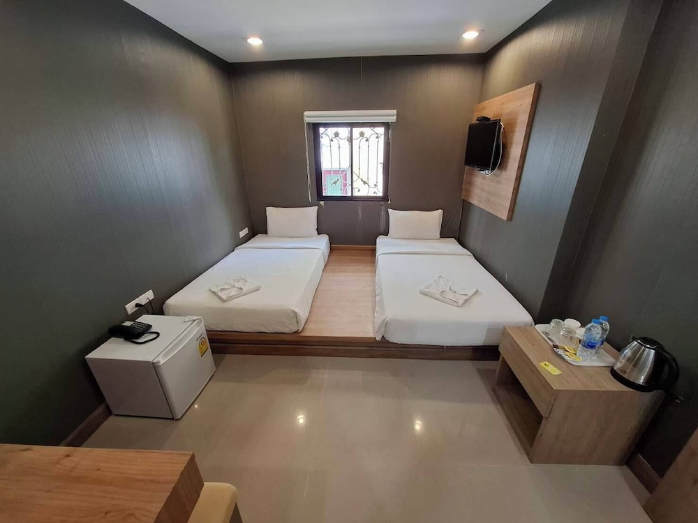 Deluxe Twin Room photo 1
