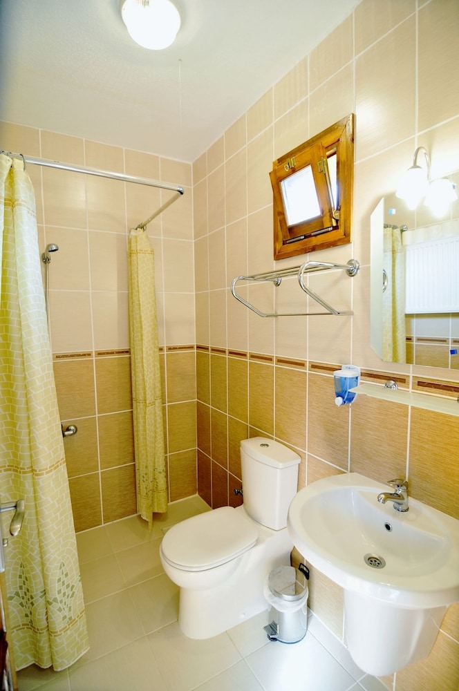 Standard Room photo 3