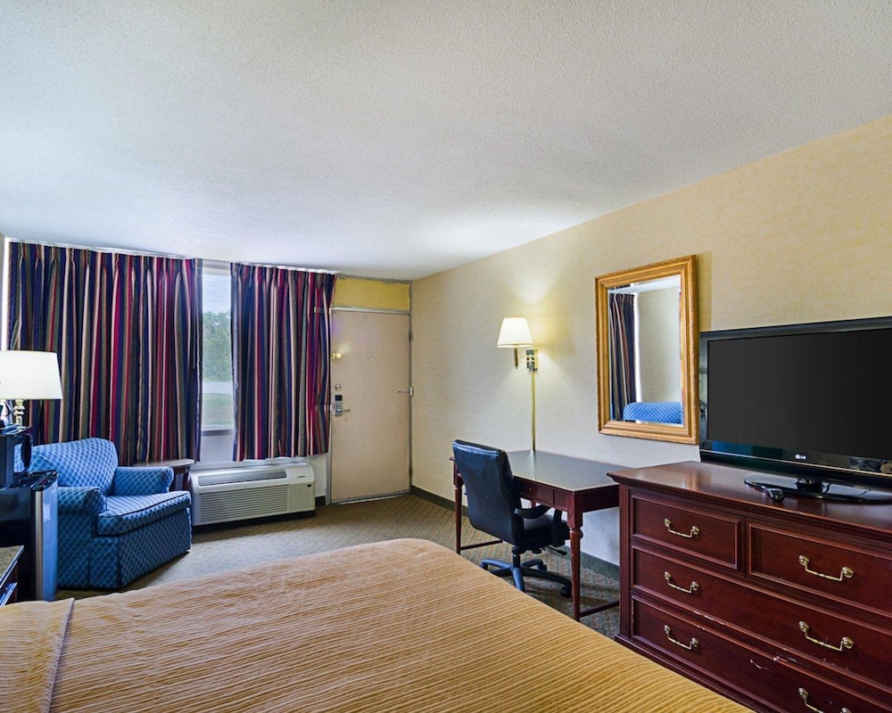 Room, 1 King Bed, Accessible, Non Smoking photo 2