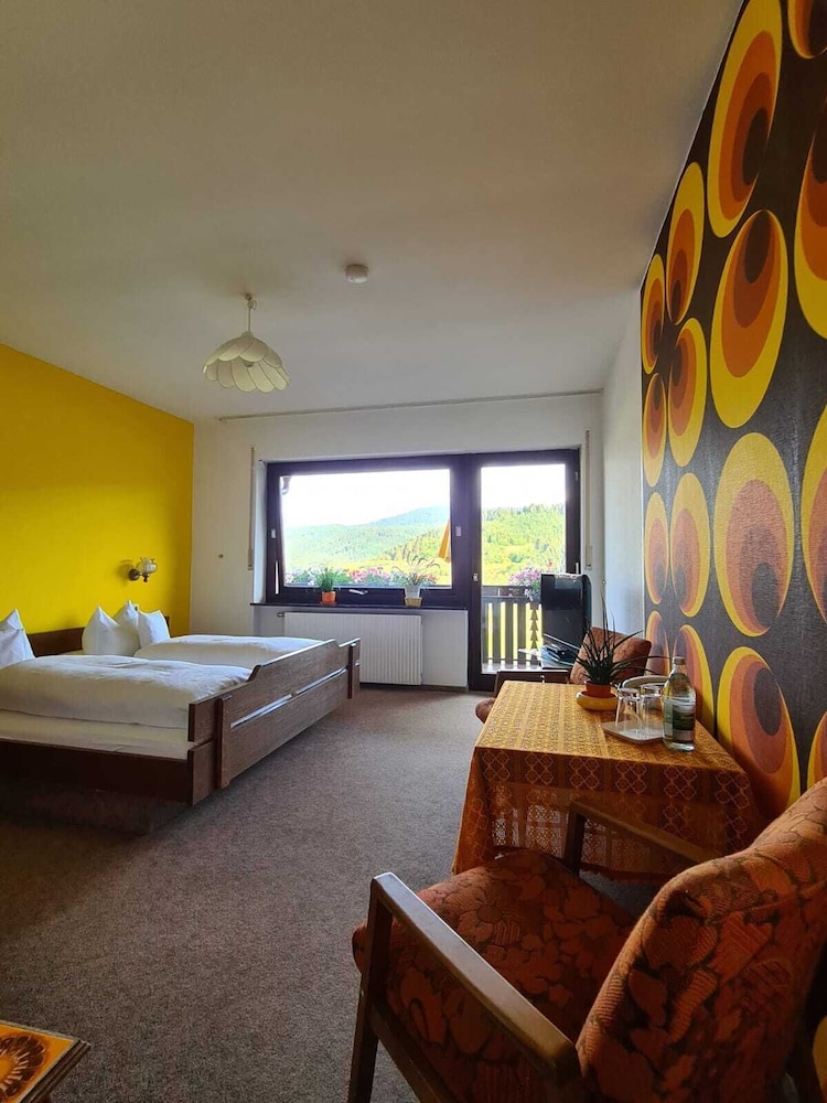 Basic Triple Room, Mountain View photo 2