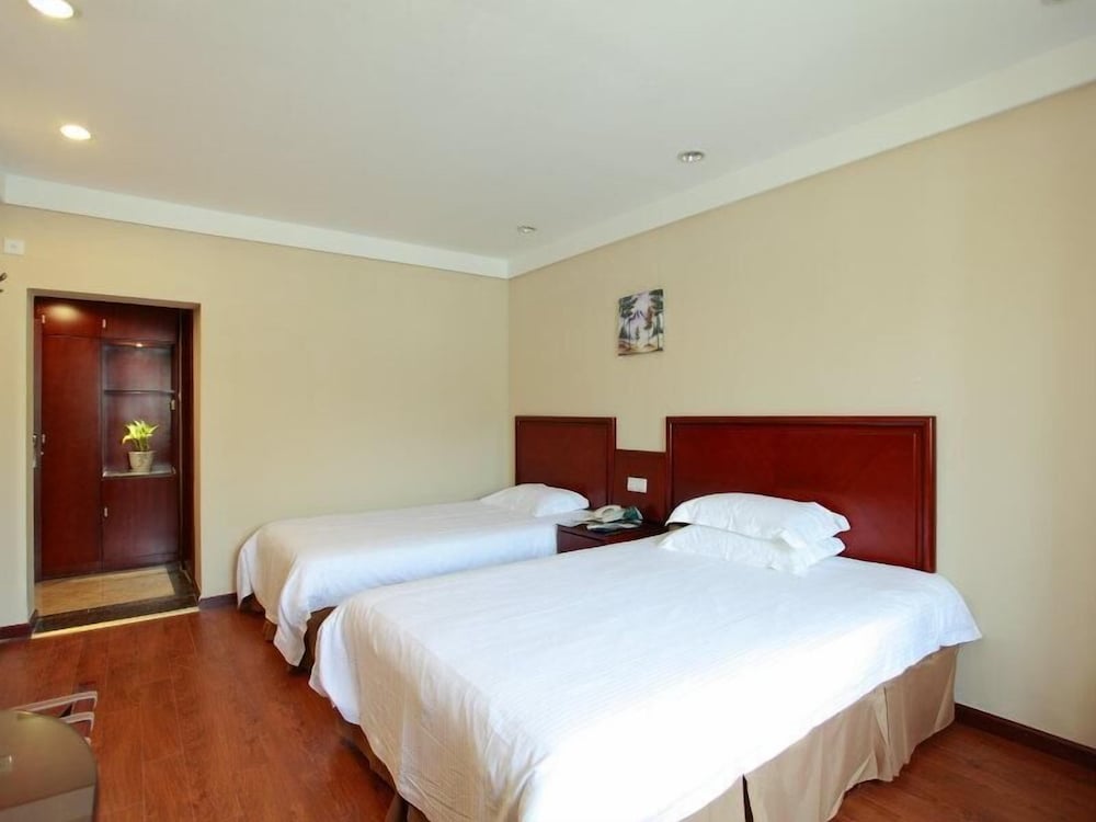 Standard Twin Room photo 2