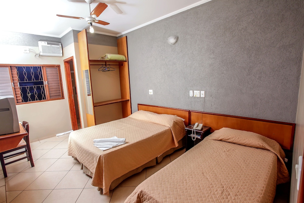 Economy Room, Multiple Beds photo 1