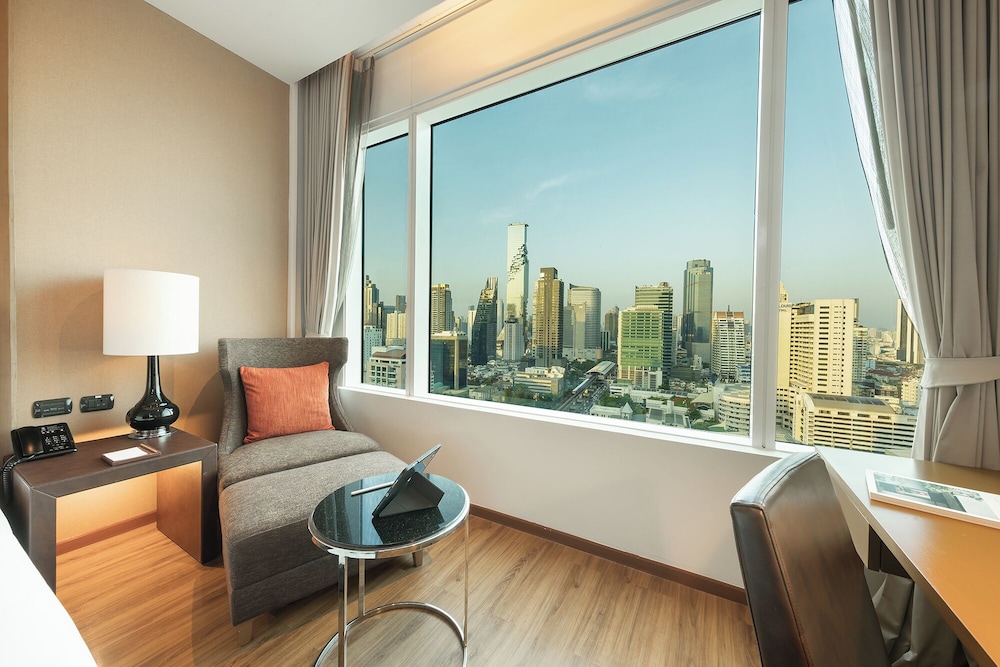 Superior Sky Mahanakhon Room thumbnail 5