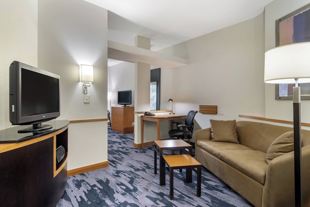 Studio, Multiple Beds (Hearing Accessible)