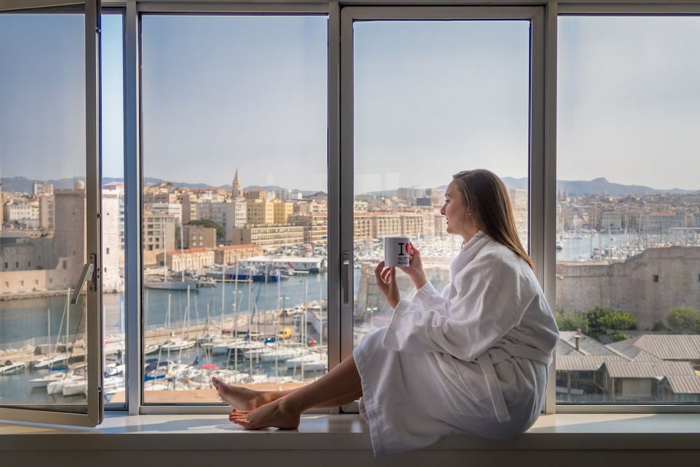 Luxury Room, 1 King Bed (Old Port View, Spa and Gym Access) photo 3
