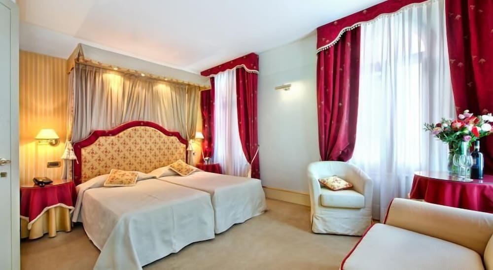 Deluxe Suite, 2 Bedrooms photo 2