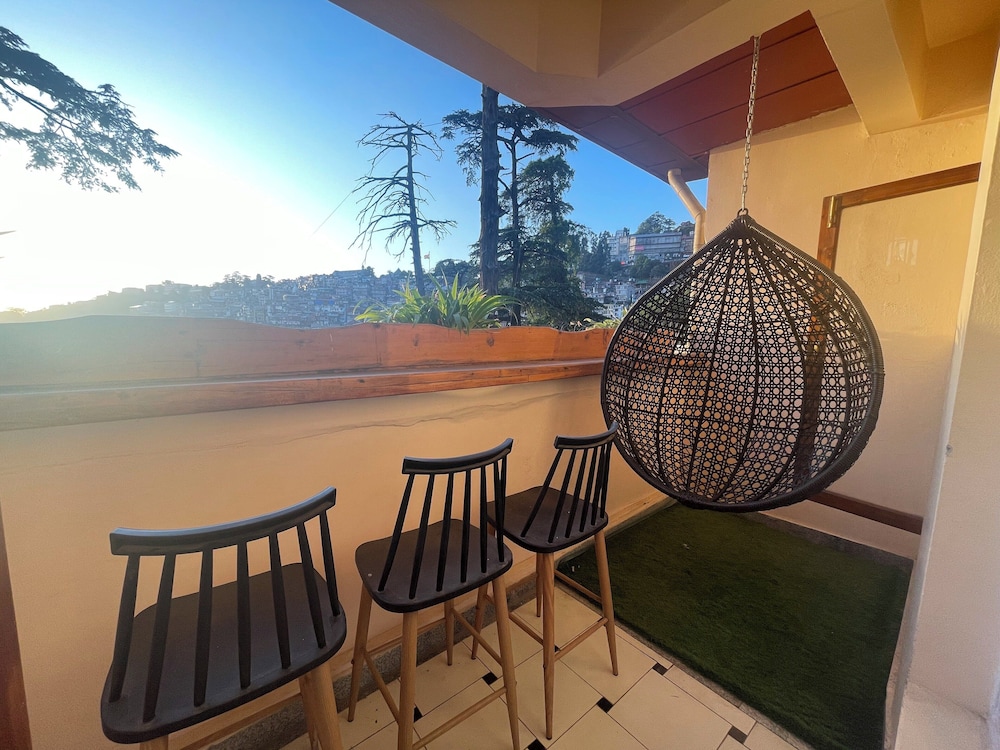 Luxury rooms with Balcony (Limited View) and Bathtub - Photo 9