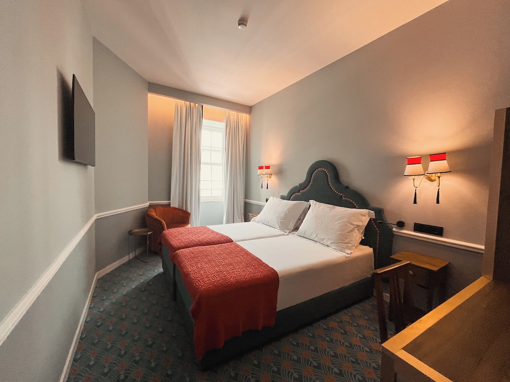 Standard Twin Room - Photo 1