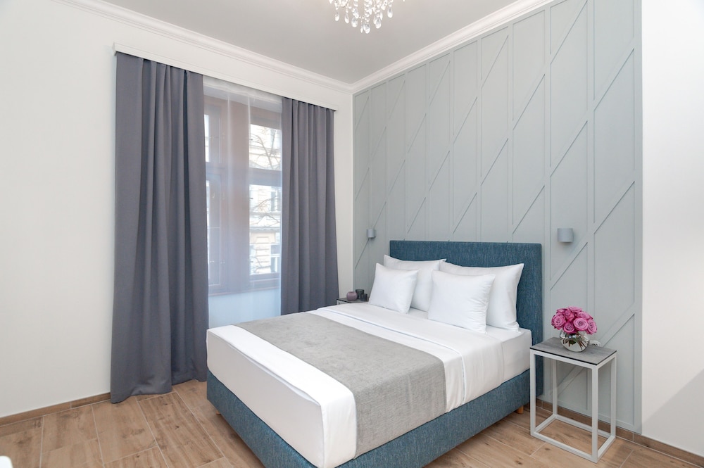 Superior Apartment (101-102)