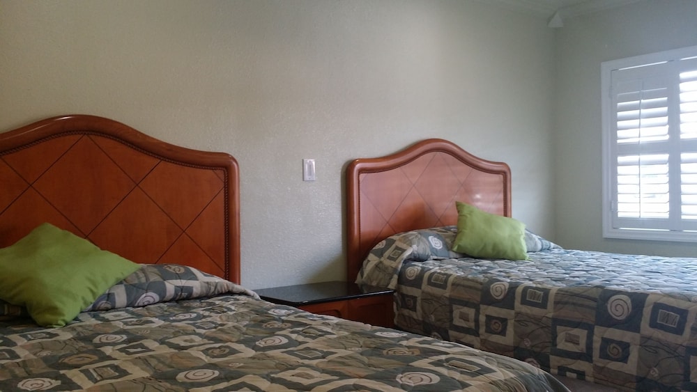 Basic Double Room photo 3