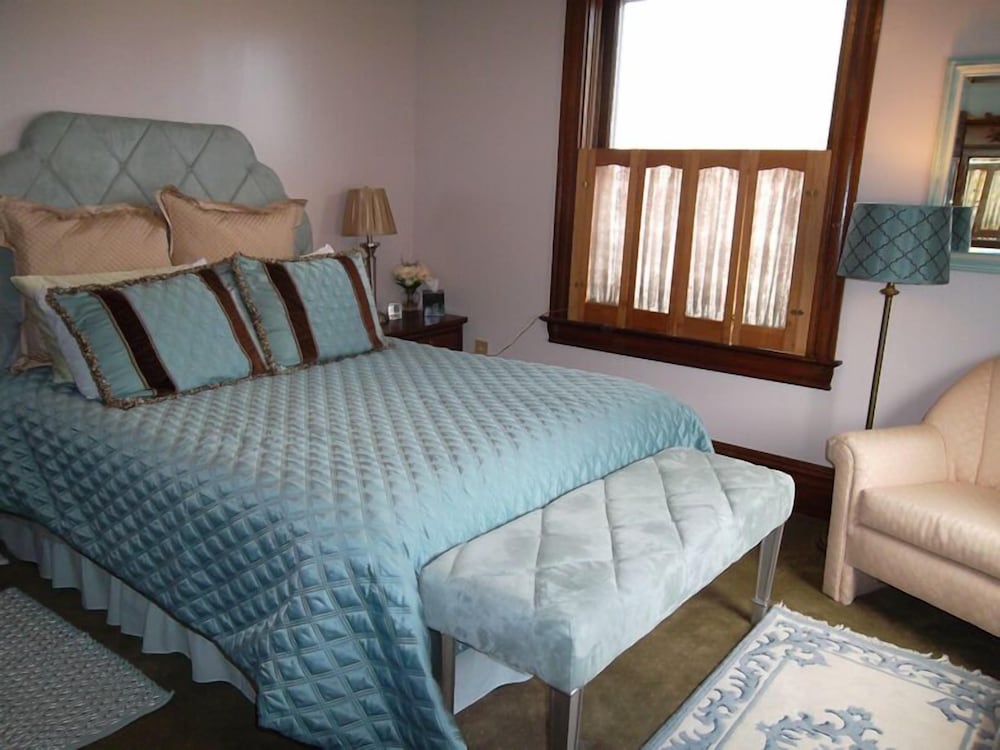 Main Street Suite photo 1