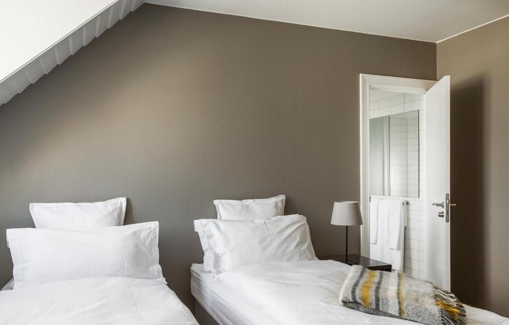 Standard Double or Twin Room - Photo 6