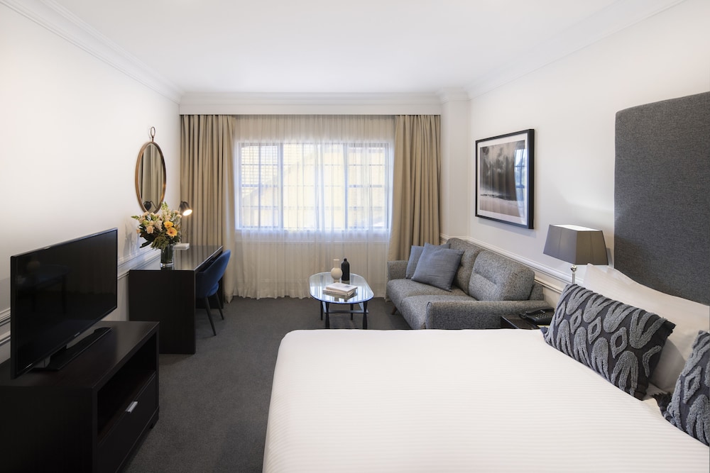 Premium Room, 1 Queen Bed - Photo 6