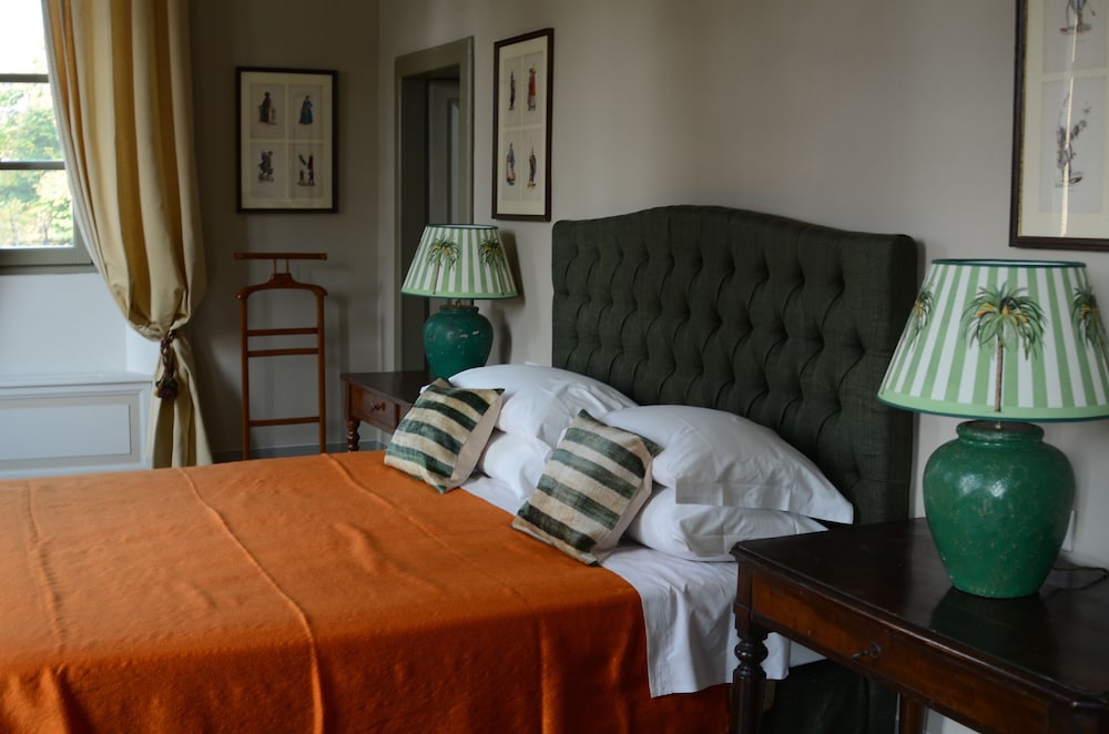 Luxury Suite photo 2