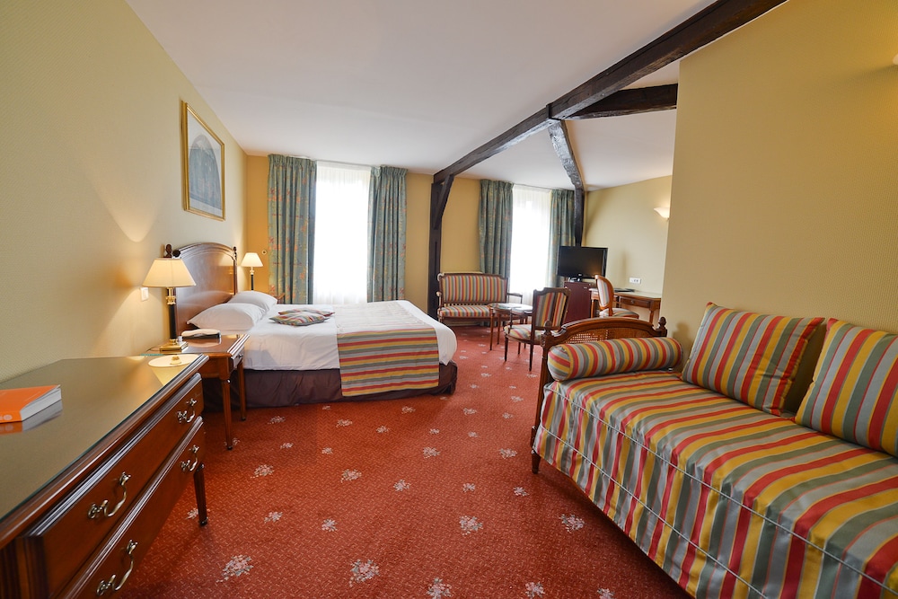 Castle Suite photo 1