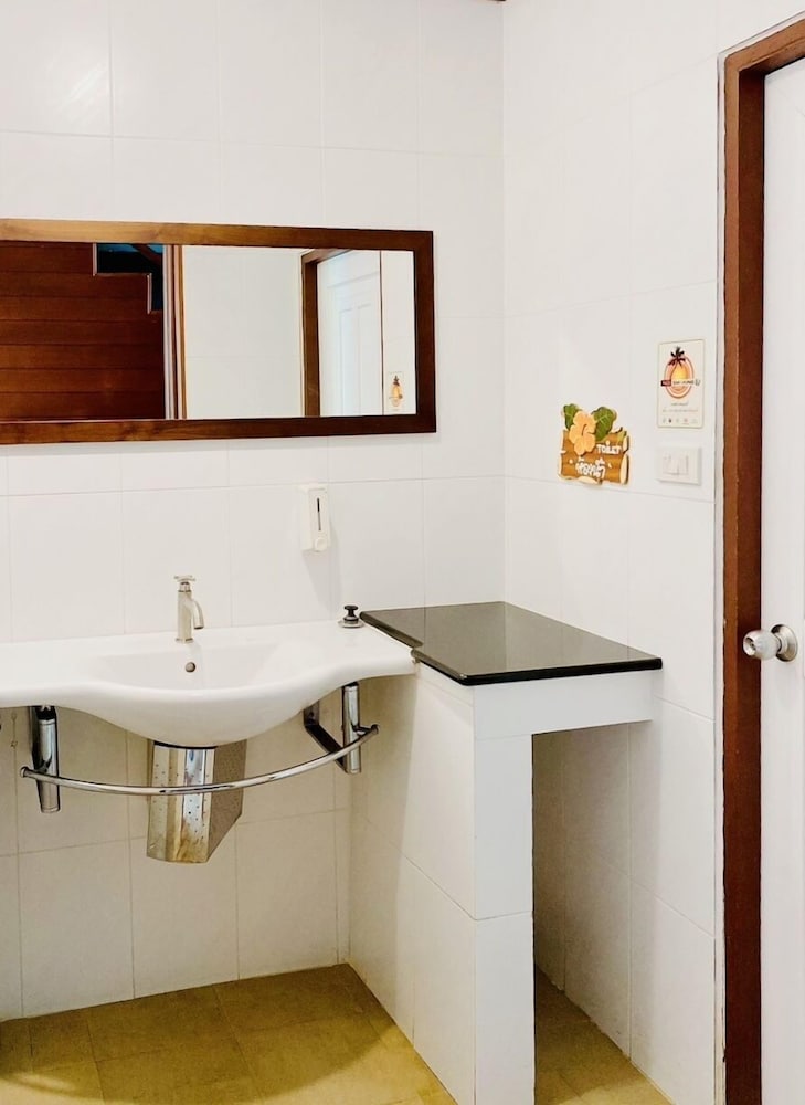 Standard Double Room - Photo 5
