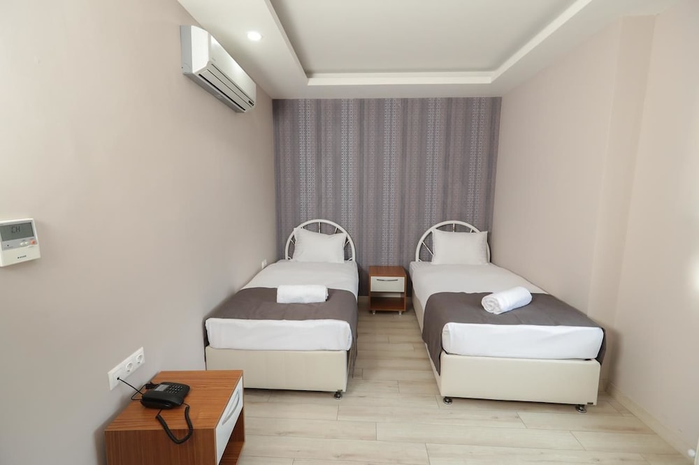 Standard Room, 1 Double Bed, Smoking photo 1