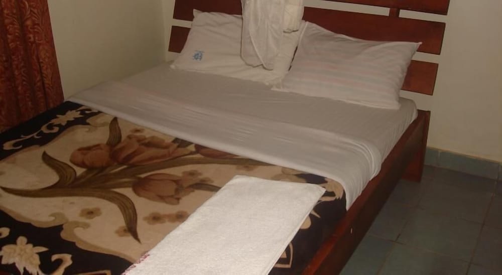 Standard Twin Room photo 3