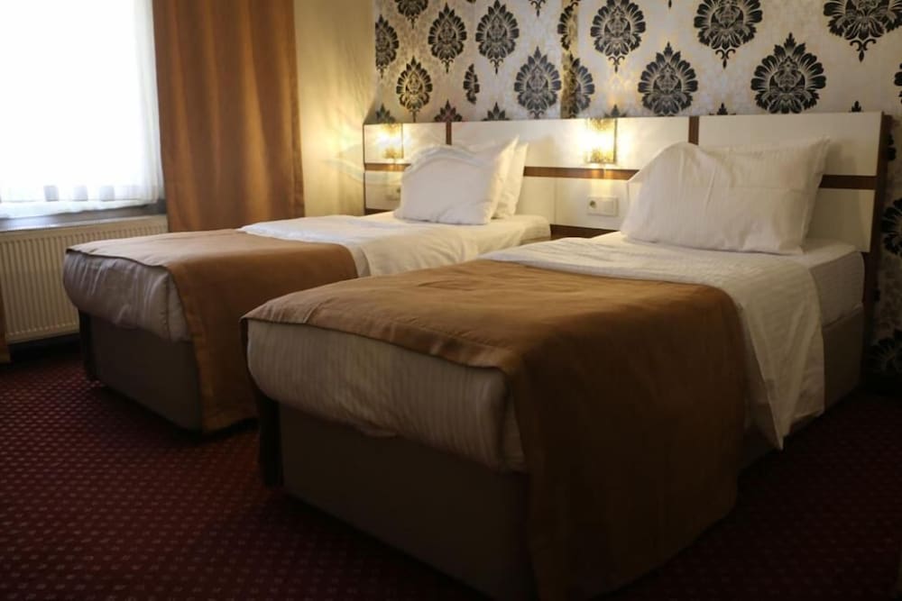 Deluxe Twin Room photo 2